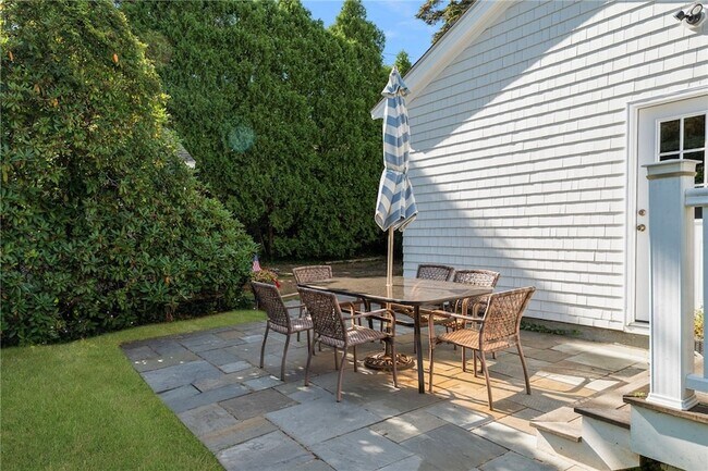 Building Photo - 73 Merton Rd