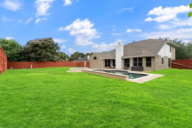 Building Photo - 1835 Taylor Creek Dr