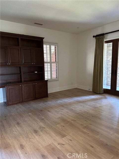 Building Photo - 25351 Mustang Dr