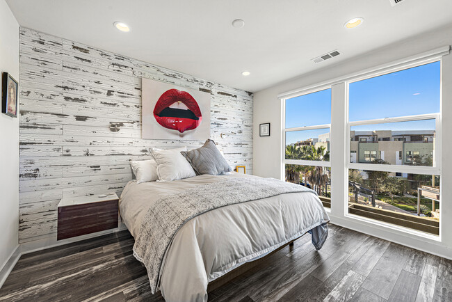 Master bedroom - 1651 Topanga