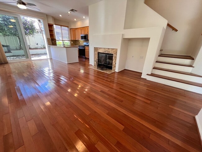 Building Photo - Encinitas Gem: Stunning 2 Bed 2.5 Bath Tow...