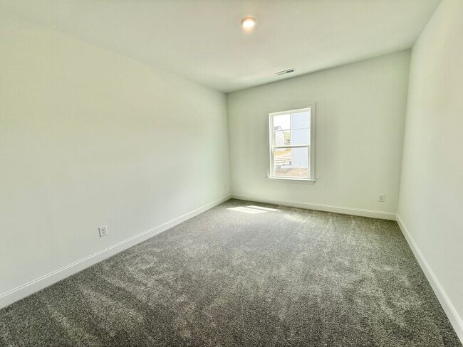 Building Photo - 1342 Hazelnut Ridge Ln