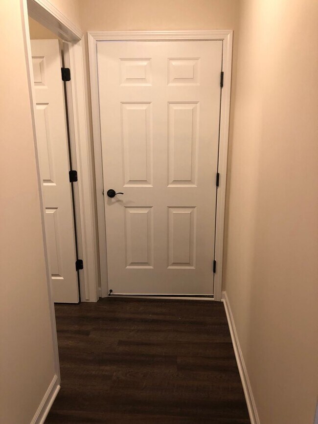 Building Photo - The Manhattan