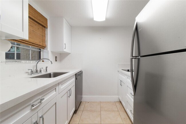 Building Photo - 8600 SW 109th Ave