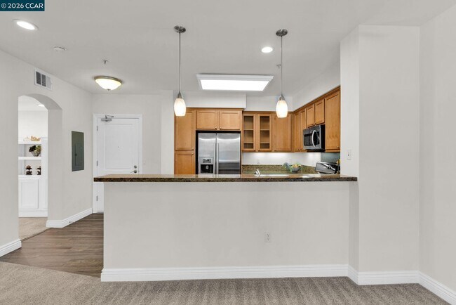 Building Photo - 1310 Creekside Dr