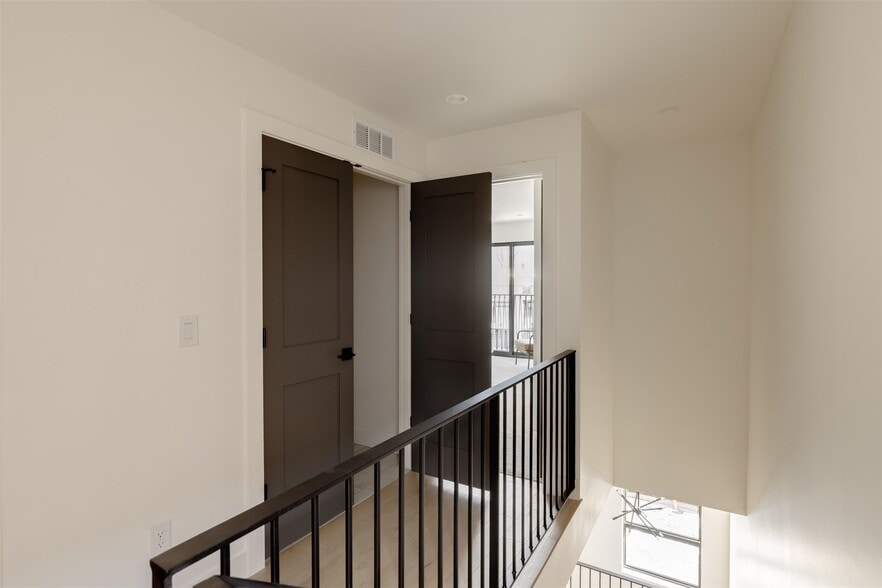 Building Photo - 1751 N Williams St