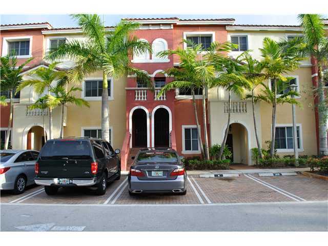 Building Photo - 325 Bayfront Dr