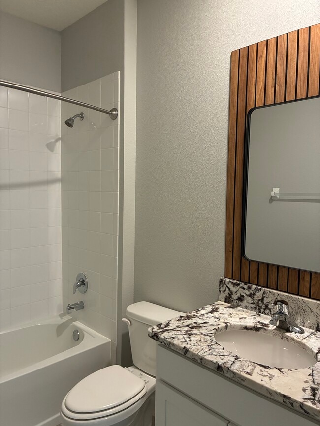 Building Photo - 5385 Sunshine Dr