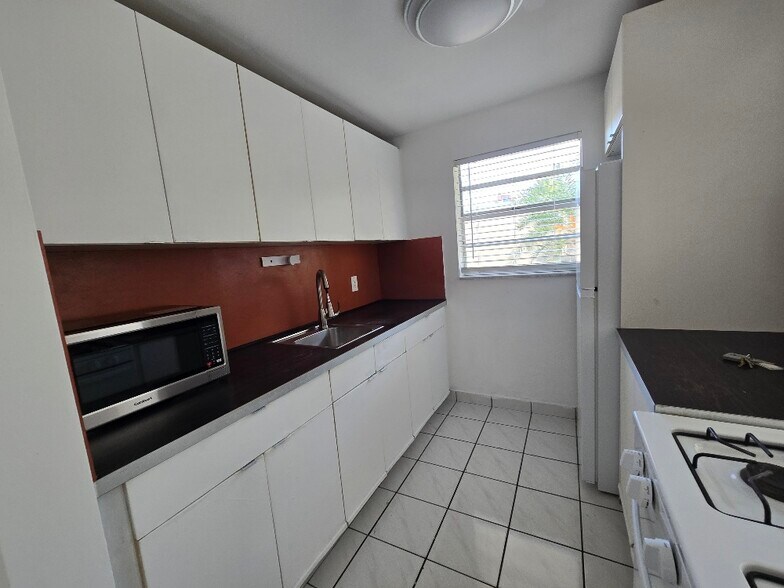 Building Photo - 631 Jefferson Ave