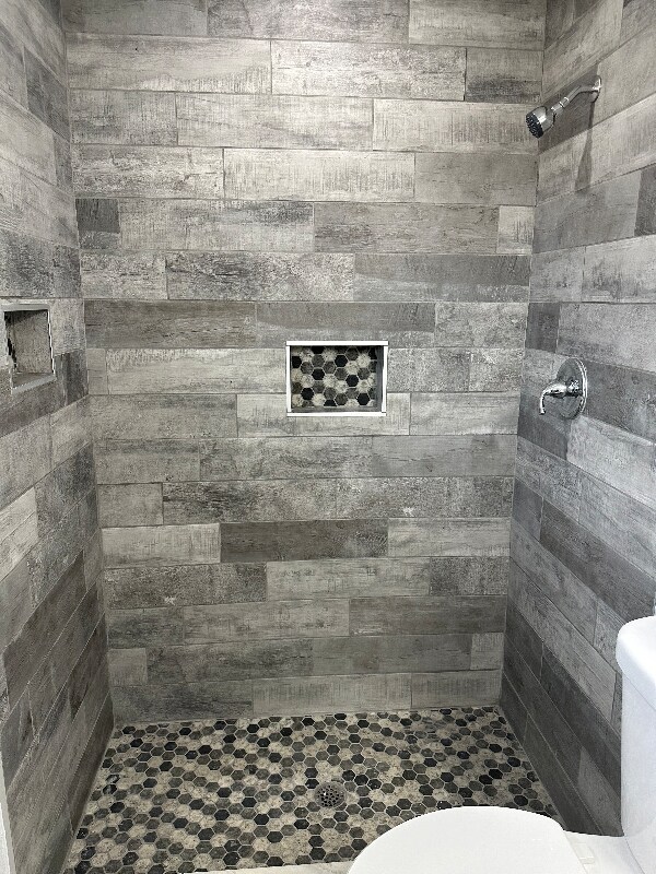 Building Photo - 1552 Baker St NE