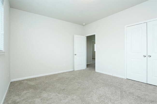 Building Photo - 13823 Leabrandon Ln