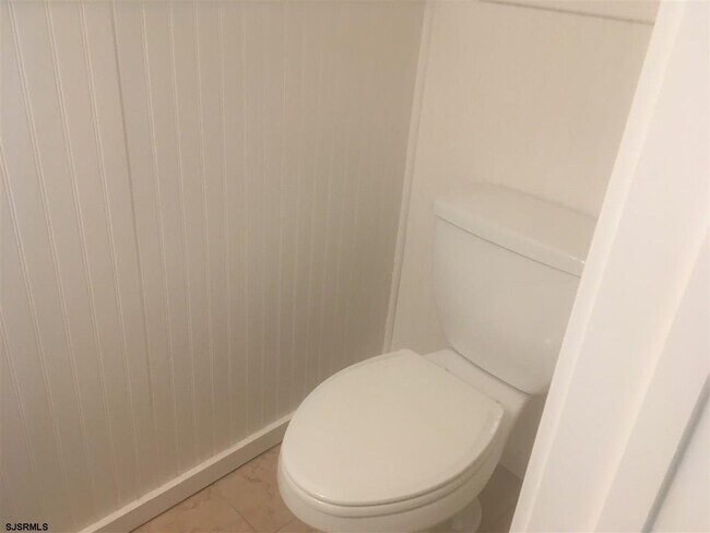 Building Photo - 15 Cambridge Townhouse Dr