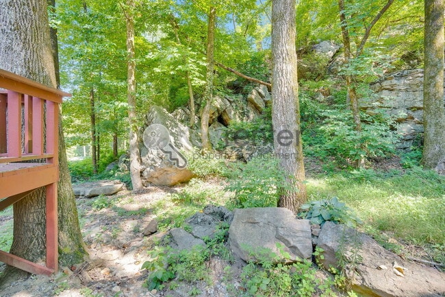 Building Photo - 1461 Palisades Rd