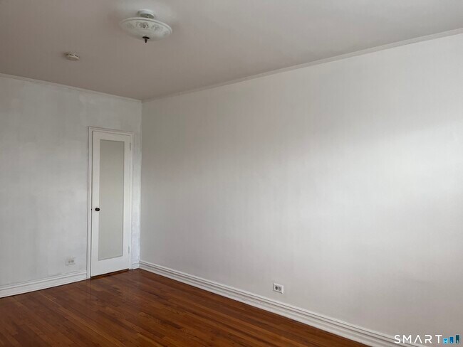 Building Photo - 70 Strawberry Hill Ave