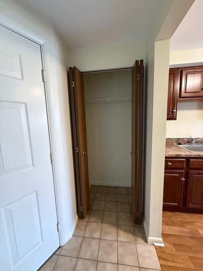 Building Photo - New Country Village