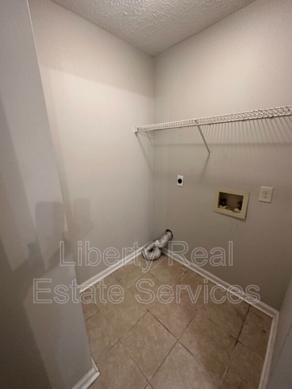 Building Photo - 815 Osprey Dr