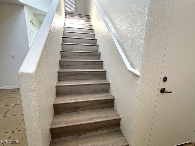 Building Photo - 11681 Splendor View Dr