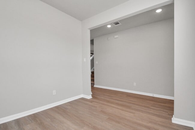 Building Photo - 27026 Bahia Grove Dr