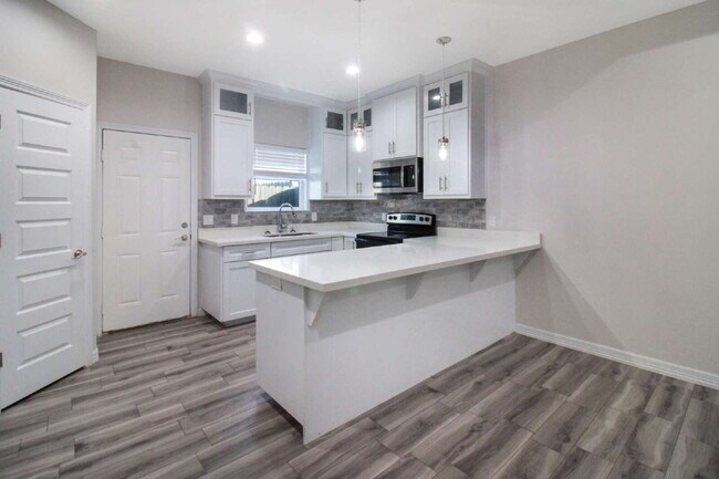 Building Photo - 1634 Playa Dr