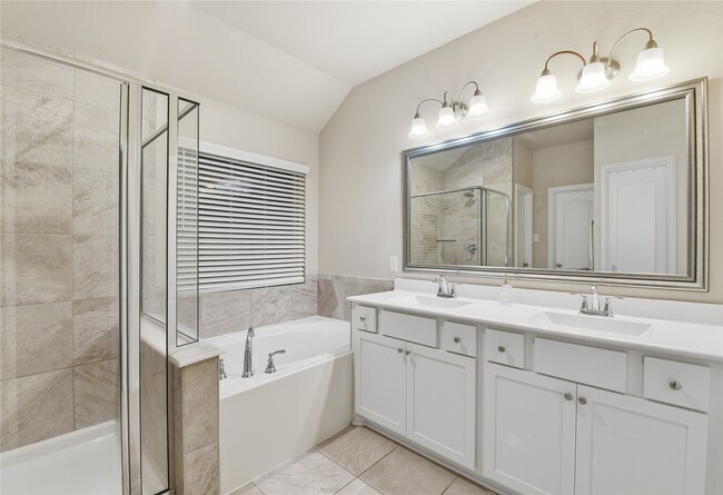 Building Photo - 6818 Aspen Peak Dr