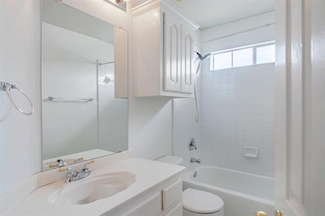 Building Photo - 5376 Lake Chelen Dr
