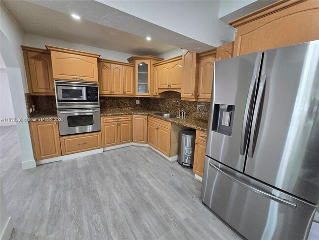 Building Photo - 10981 SW 44th St
