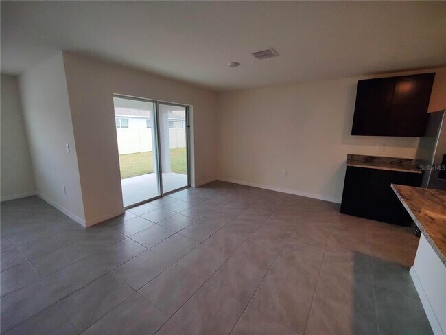 Building Photo - 6939 SE 112th Ln