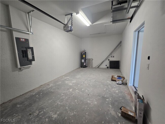 Building Photo - 2822 19th St SW