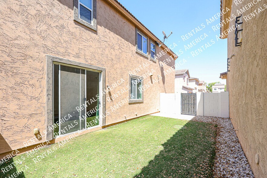 Building Photo - 2087 S Avocet St