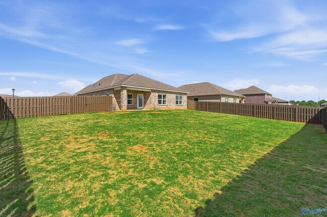 Building Photo - 200 Goldie Ct