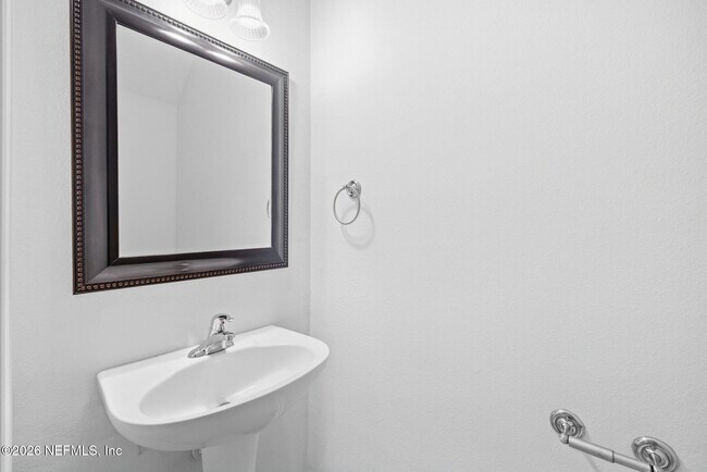 Building Photo - 13305 Solar Dr