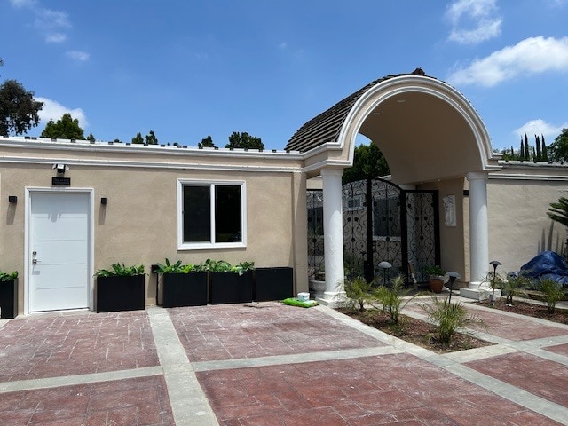 front of unit - 15737 Sutton St