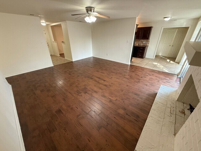 Building Photo - 3417 Timberlane Dr