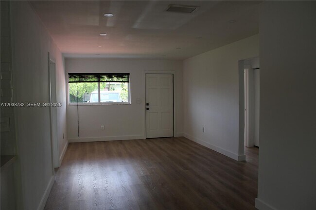 Building Photo - 3827 SW 88th Ct