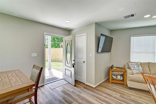Building Photo - 268 Sunrise Dr