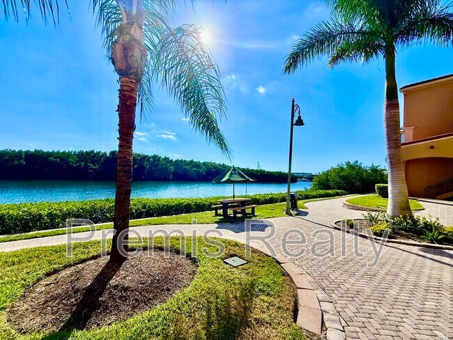 Building Photo - 2721 Via Murano