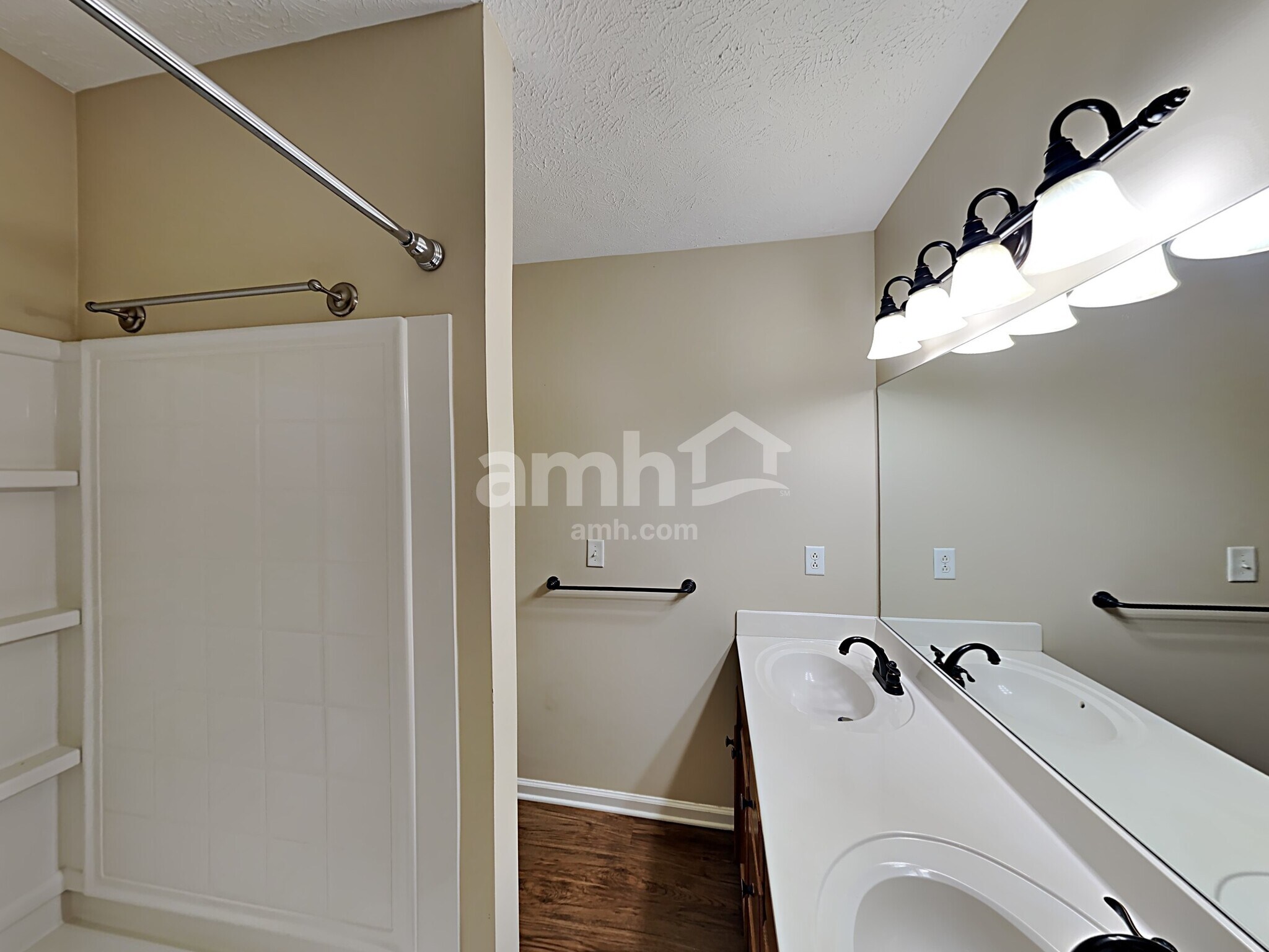 Building Photo - 3044 Donard Ct