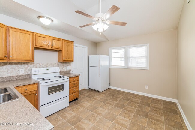 Building Photo - 7111 Nathan Hale Way