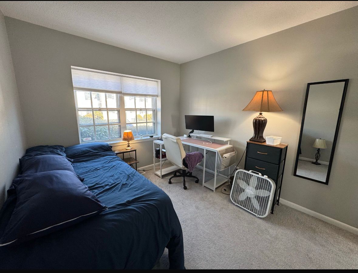 Building Photo - 149 Lake Shore Rd