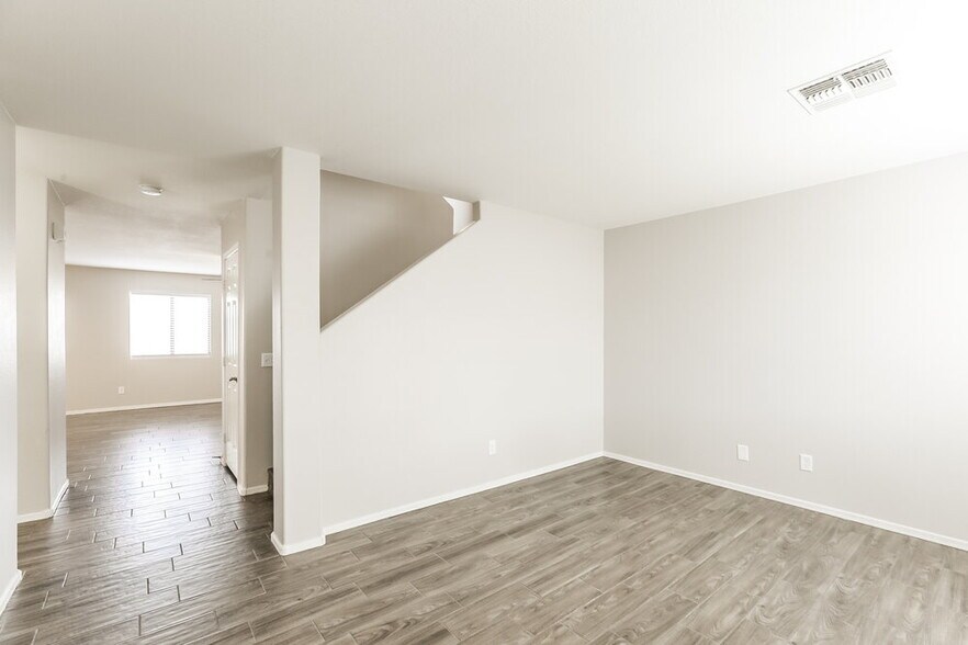 Building Photo - 1720 E Renegade Trail