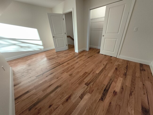 Building Photo - 386 Union Ave