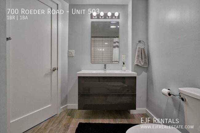 Building Photo - 700 Roeder Rd