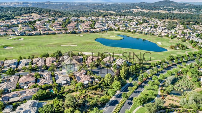 Building Photo - Stunning Executive Serrano Home with a Pool!