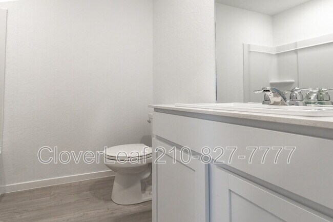 Building Photo - 12858 Ratcliff Lk