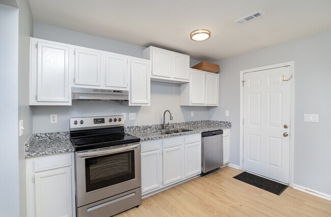 Building Photo - 4206 Wilson Ln