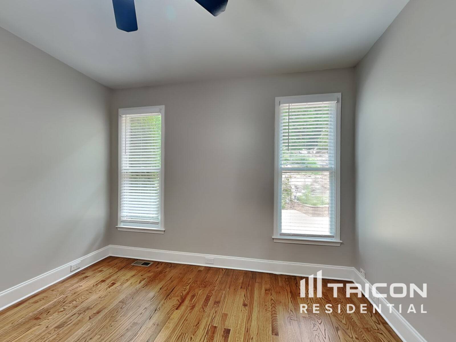 Building Photo - 5840 Cool Springs Dr