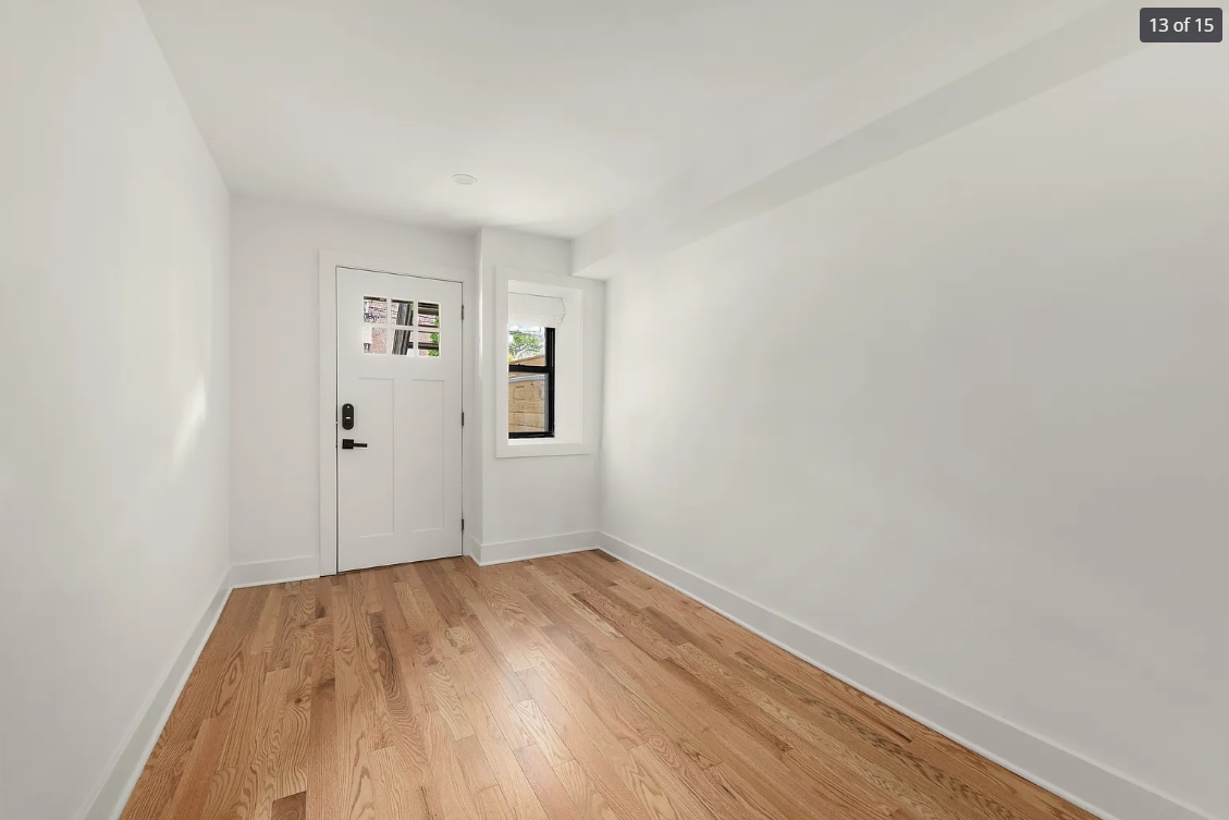 Building Photo - 1004A Putnam Ave