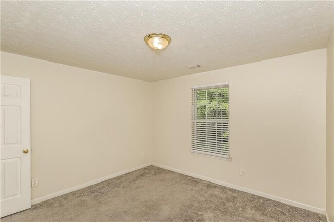 Building Photo - 6076 Camden Forrest Dr