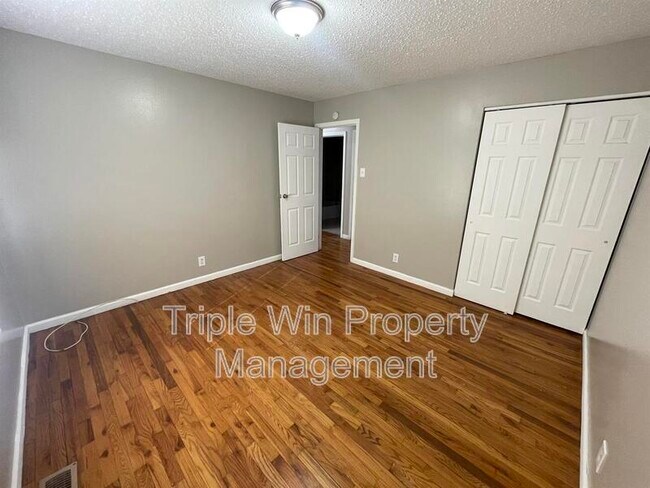 Building Photo - 2384 Stoney End Ct