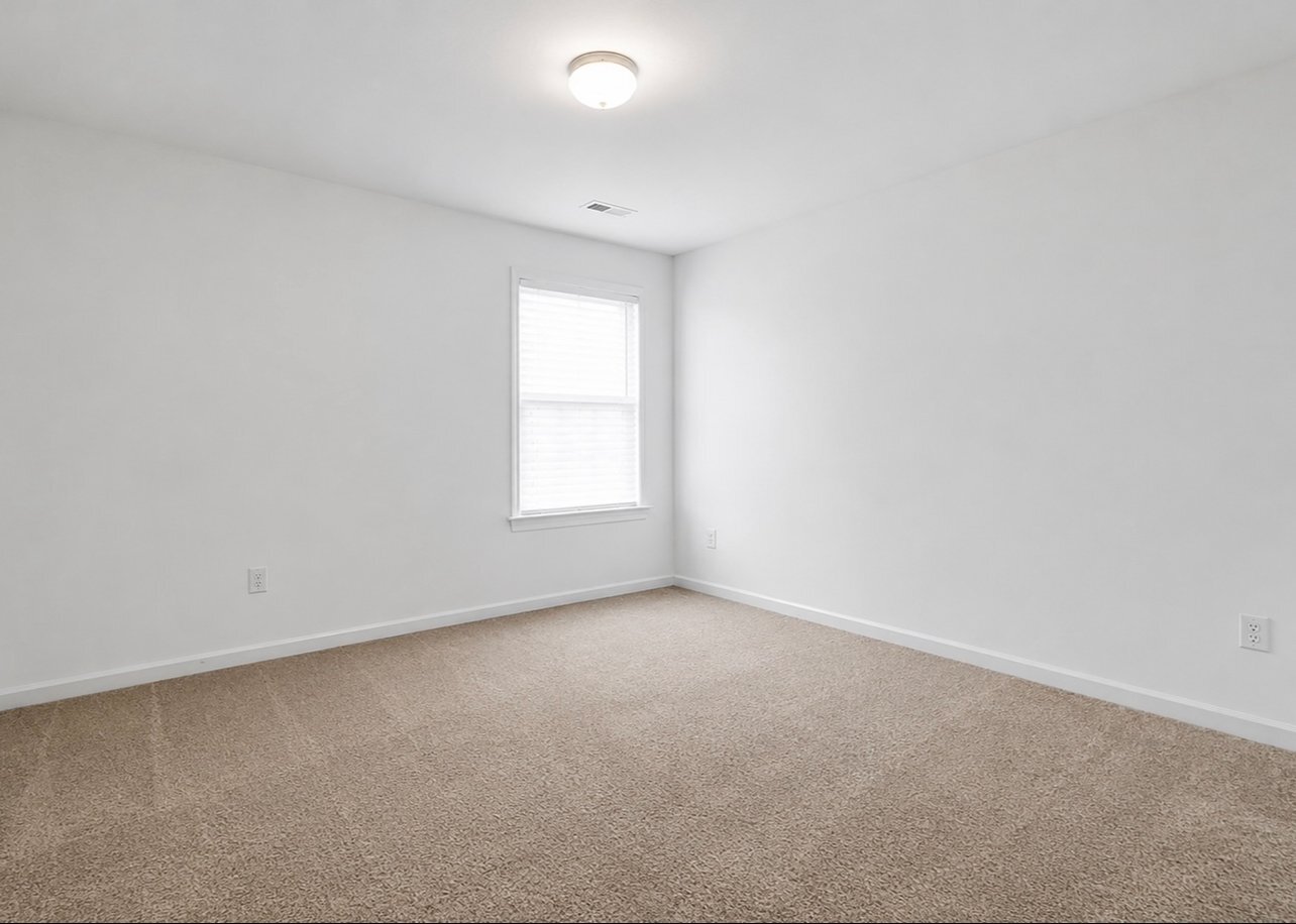 Building Photo - 4599 Woodford Cir